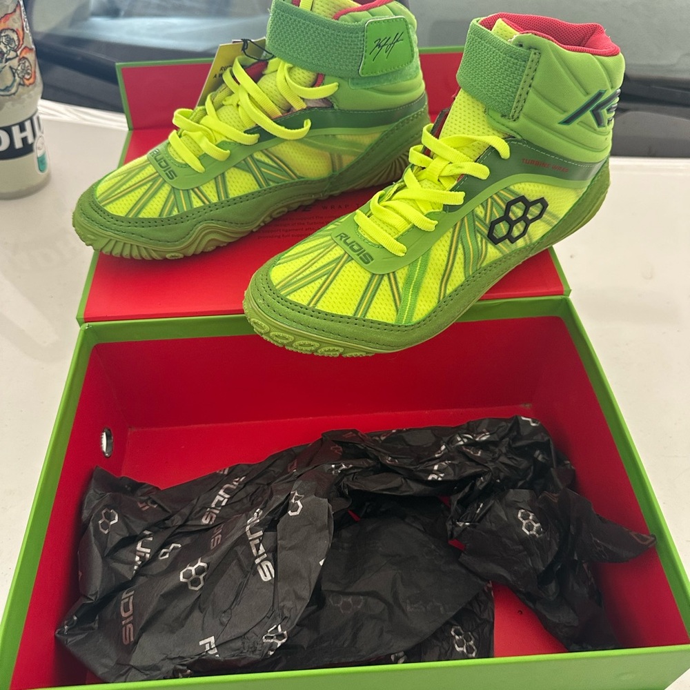 Rudis KS Turbine wrestling shoes. Size men’s 5.5 woman’s 7